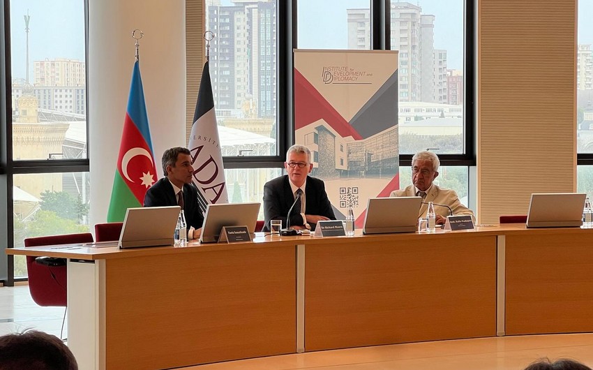 Head of MI6 Richard Moore at ADA University in Baku. Photo: "Report"