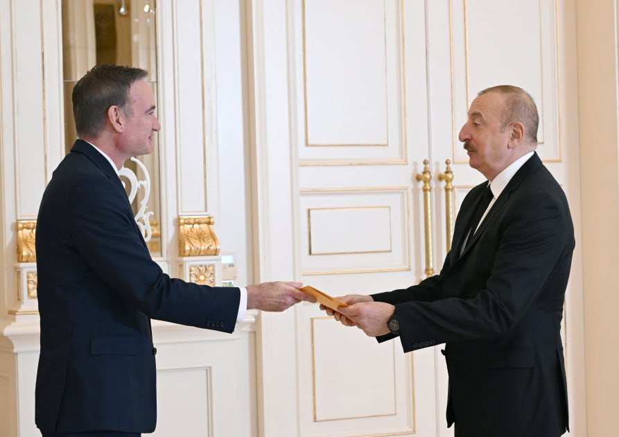 Biden’s letter to Aliyev. Azerbaijani President Ilham Aliyev met with Michael Carpenter, U.S. Assistant to the President for European Affairs. Photo: AzerTac