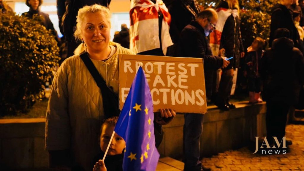 Марш с требованием перевыборов в Тбилиси. Фоторепортаж. Протестующие заблокировали обе набережные –  главные транспортные артерии города