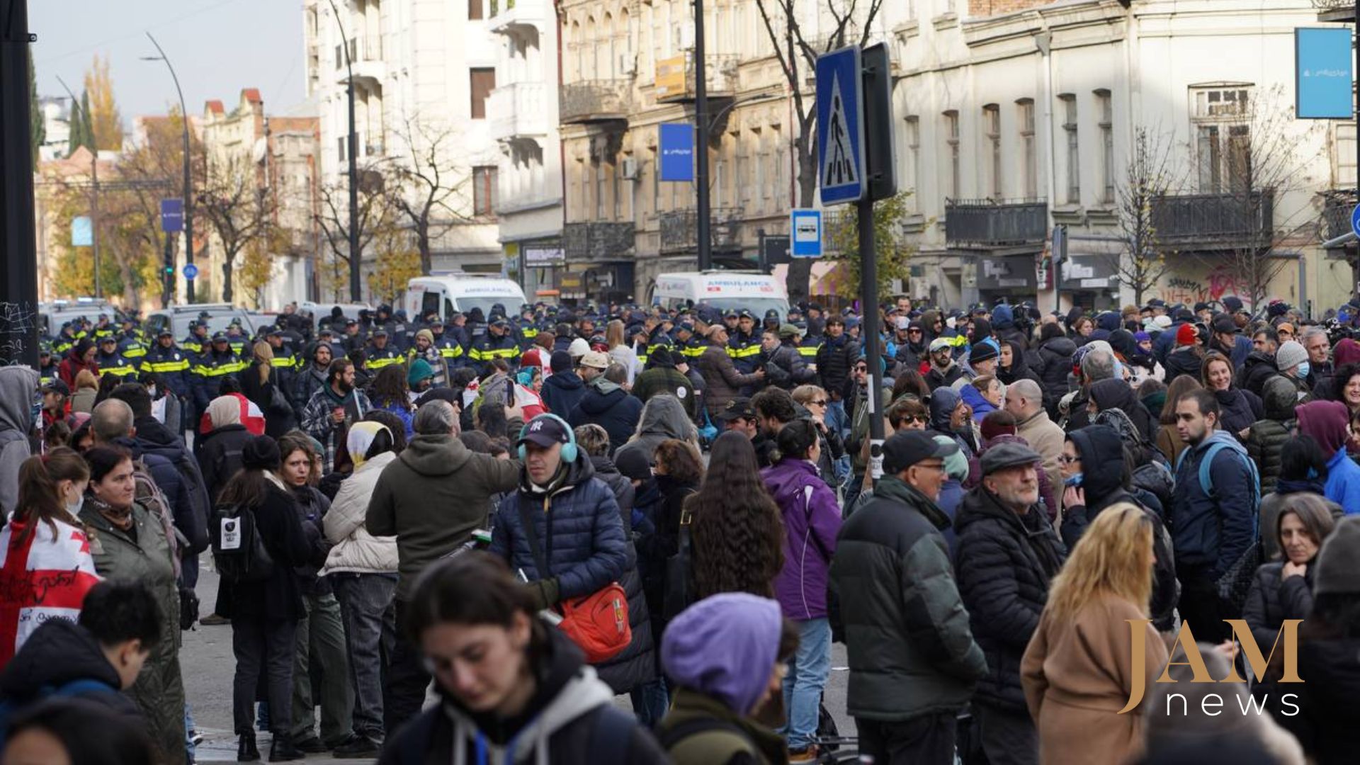 Разгон митинга в Тбилиси 19 ноября