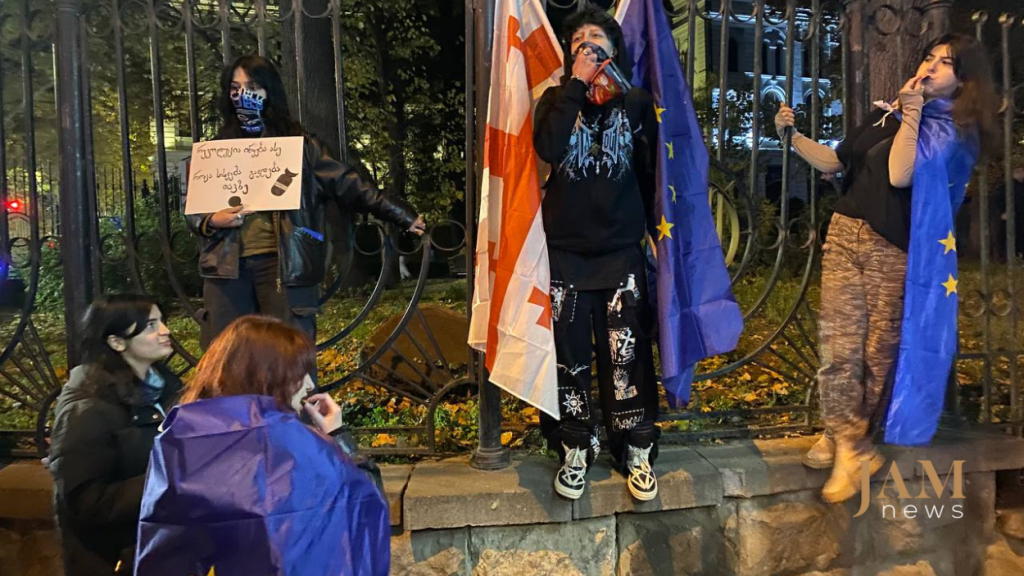 "We will not leave": Opposition paralyzes central Tbilisi demanding new parliamentary elections