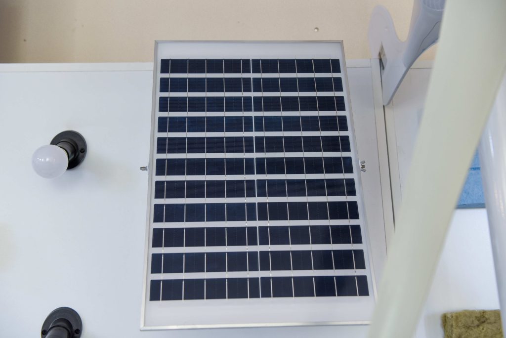 A working mini-model of solar panels in the energy-saving laboratory in Velistsikhe.