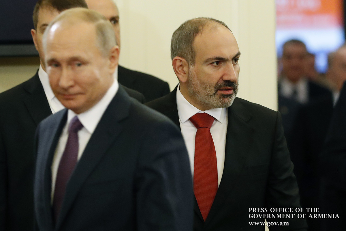 Pashinyan-Putin remote exchange