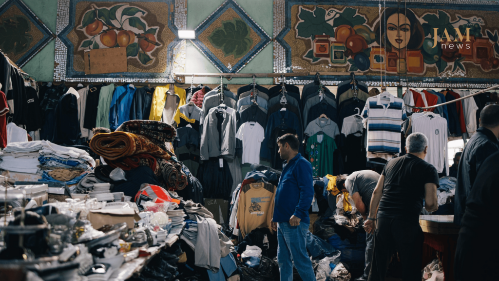Zarafatla deyirlər ki, Sabunçu bazarı elə bir bazardır ki, möcüzəvi şəkildə indiyə qədər bir dəfə də olsun yanmayıb (Azərbaycanda belə xaotik bazarlarda yanğınlar tez-tez baş verir).