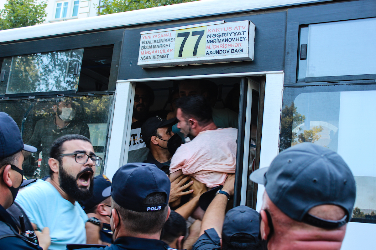 Azərbaycandakı siyasi səssizliyin səbəbləri
