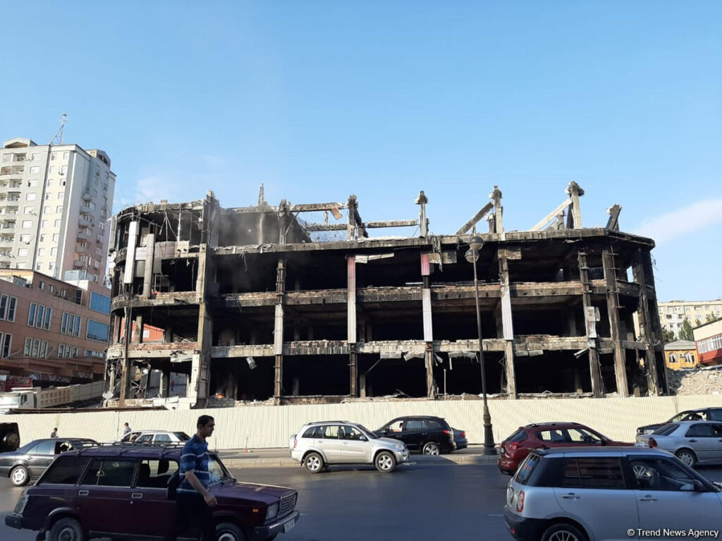 Diqlas Ticarət Mərkəzinin son halı | foto: "Trend" - Ticarət Mərkəzlərindəki şübhəli yanğınlar
