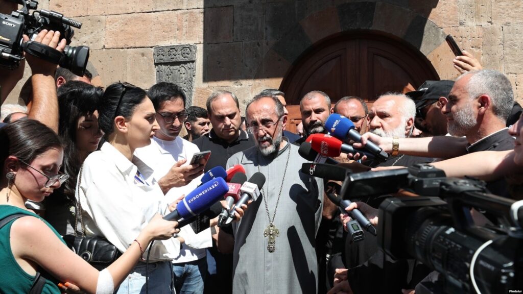 Criminal charges against archbishop Adjapahyan