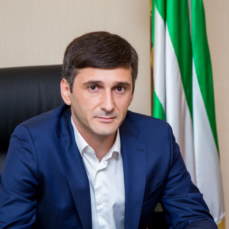 Юрий Хагуш