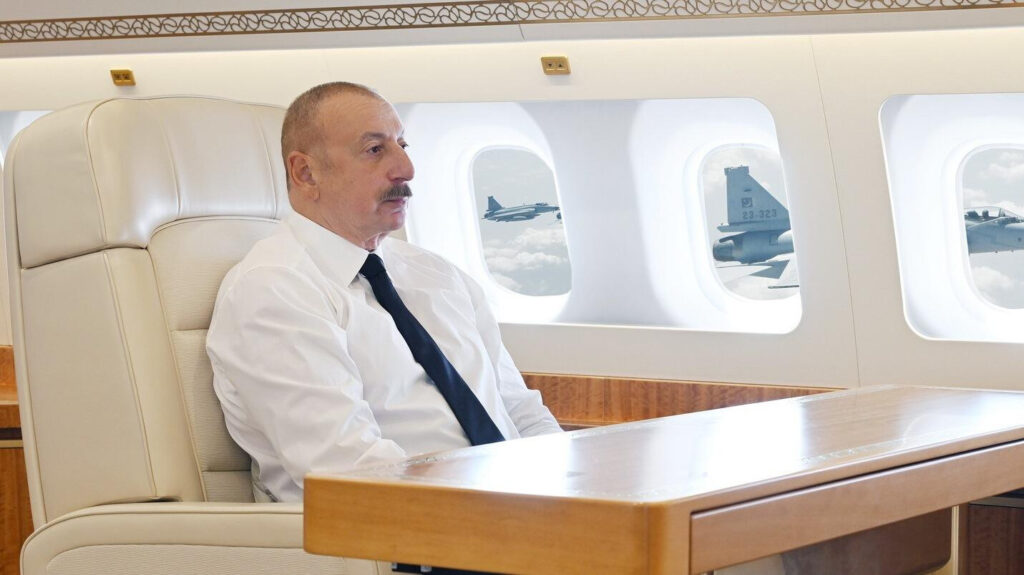 Sputnik Azərbaycan əməliyyatı - İlham Əliyev şəxsi təyyarəsinin göyərtəsində