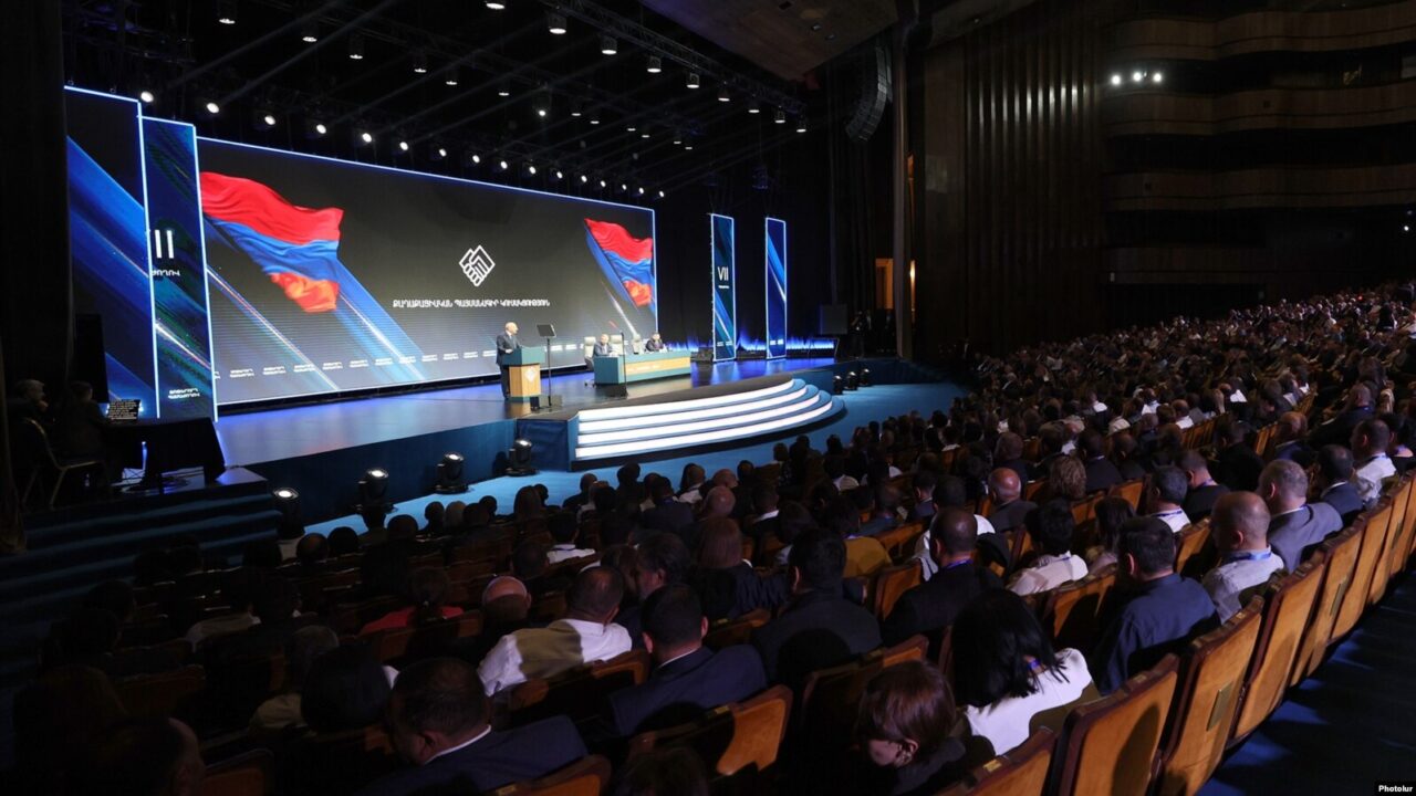 Հայաստանի Չորրորդ Հանրապետության հռչակում