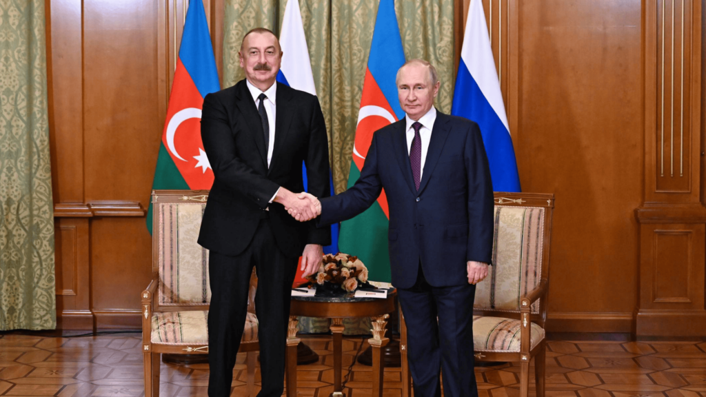 Soçidə Azərbaycan Prezidenti İlham Əliyev və Rusiya Prezidenti Vladimir Putin arasında ikitərəfli görüşdən, 31 oktyabr 2022 | foto: president.az