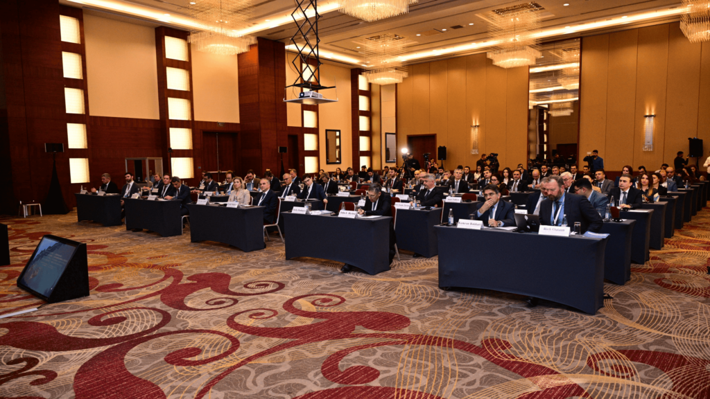 Bakıda keçirilən Birinci Azərbaycan-ABŞ Beyin Mərkəzləri Forumundan | foto: "AZƏRTAC" - Azərbaycan-ABŞ Beyin Mərkəzləri Forumu