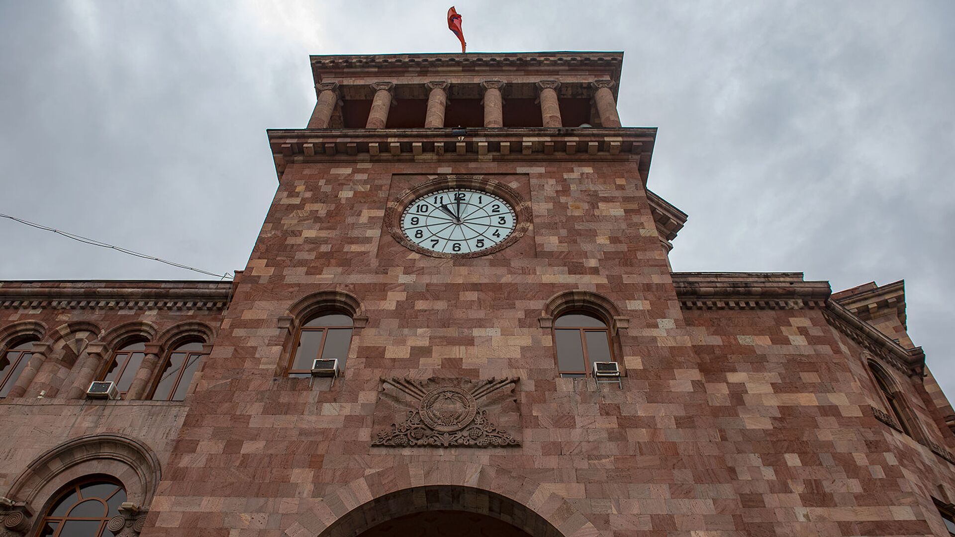 Надбавка к зарплате в госорганах Армении: пилотный проект