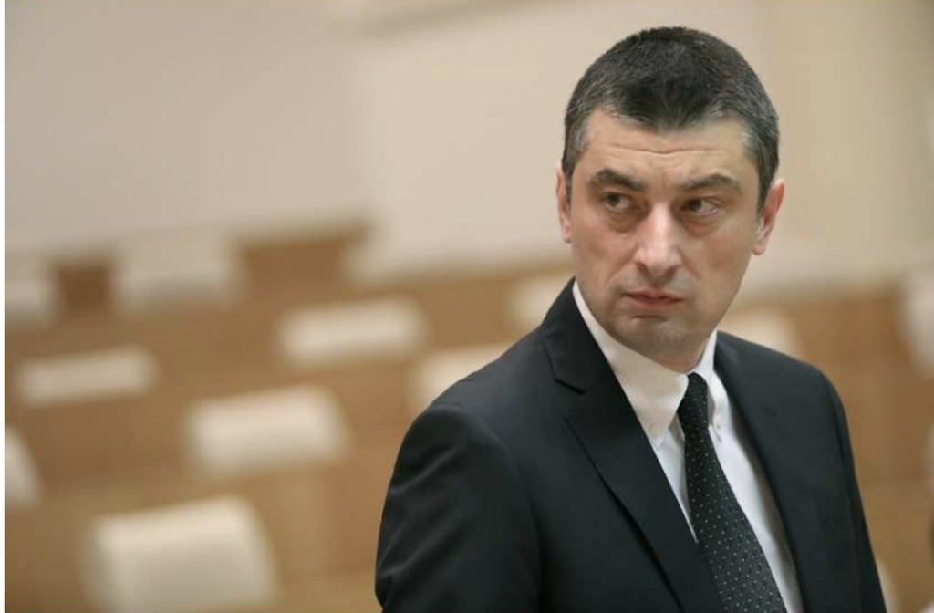Бывший премьер-министр, ныне один из лидеров оппозиции Гиорги Гахариа оставлен заочно под арестом в Грузии