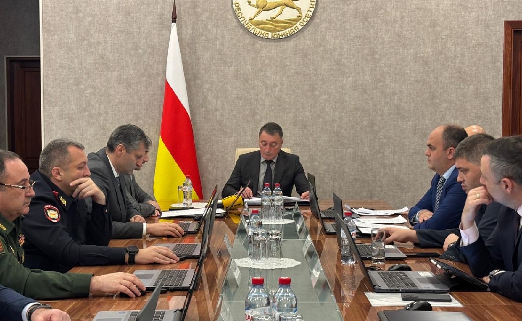 причина отставки кабмина Южной Осетии