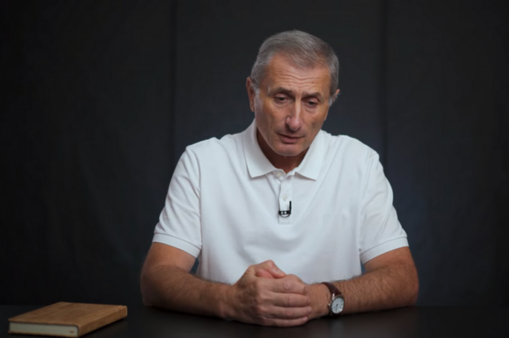 Circassian activist Ibrahim Yaganov on the Lata tragedy. Yaganov fought in the war on the Abkhaz side, for which he was awarded the title “Hero of Abkhazia.” Now, many are calling for him to be stripped of this honor.
