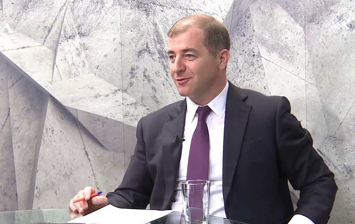 Адгур Ардзинба. Лидер оппозиции Абхазии поддержал президента