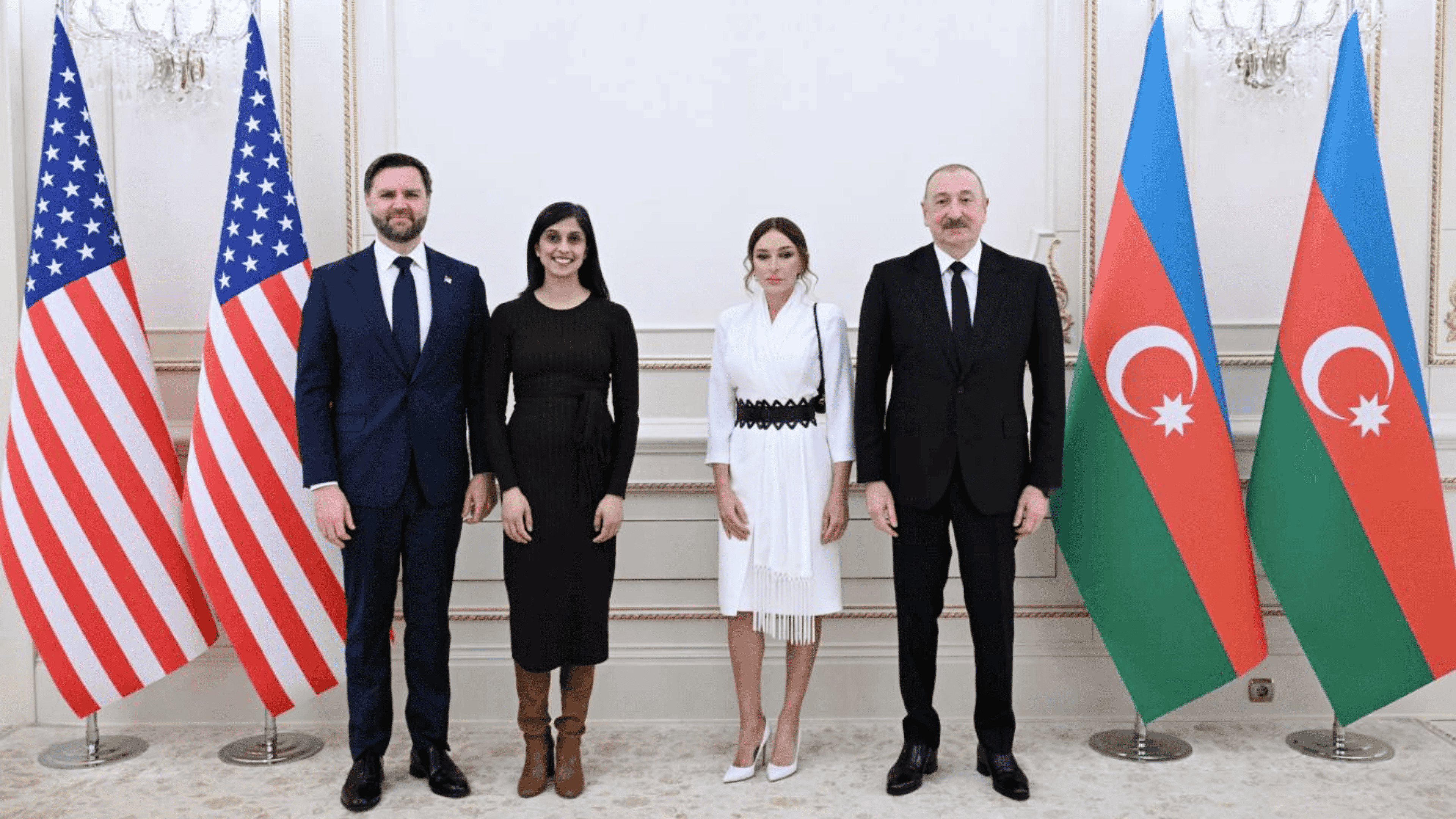 Cey Di Vens Bakıya səfər edib