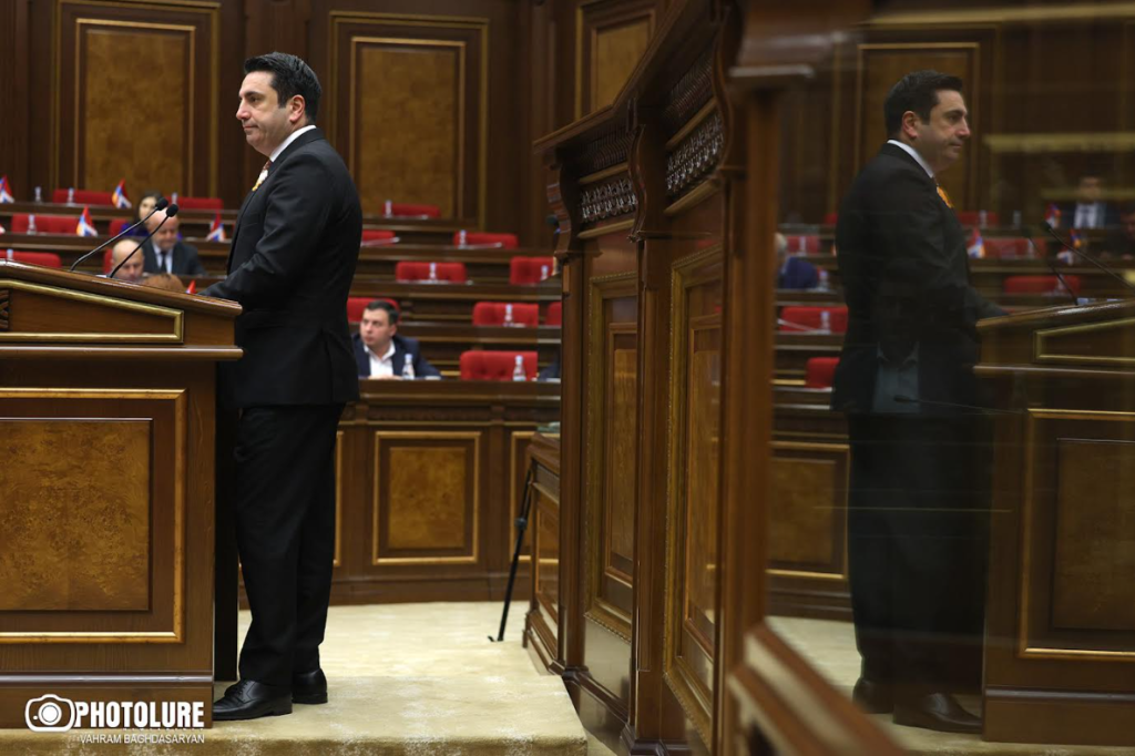 Ալեն Սիմոնյանը՝ պատերազմի կուսակցությունների մասին