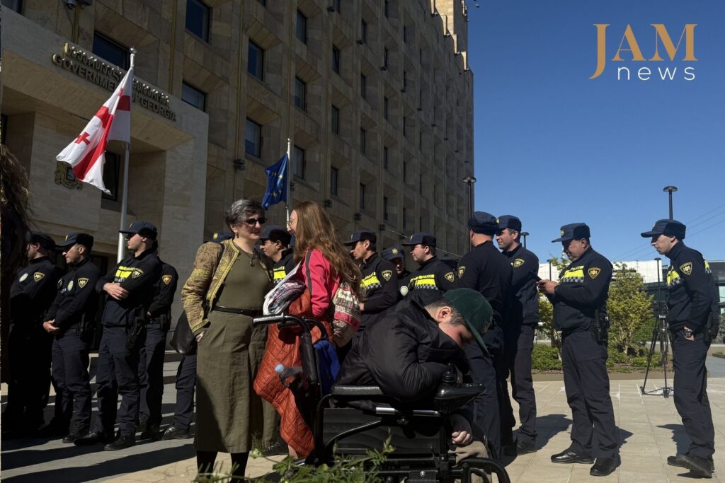 მორიგი აქცია მთავრობის კანცელარიასთან. 15 აპრილი, 2026 წელი. 