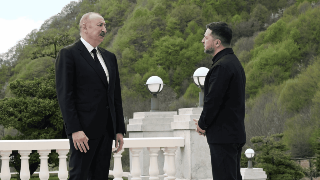 Azərbaycan Prezidenti İlham Əliyev və Ukrayna Prezidenti Volodimir Zelenski Qəbələdəki görüş vaxtı - Zelenski Azərbaycan səfəri