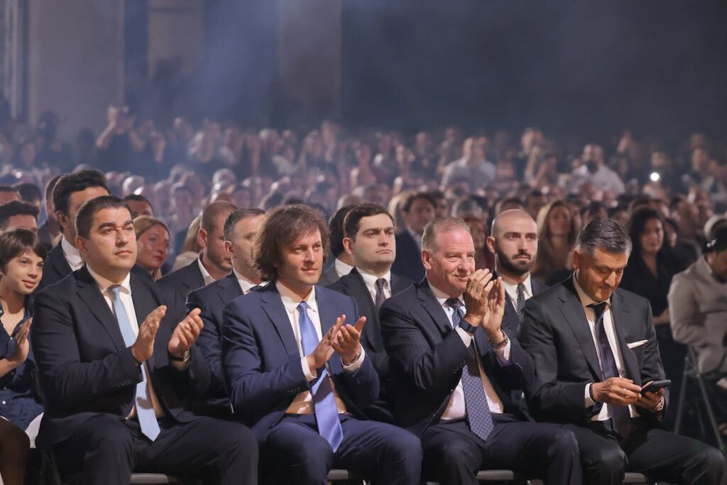 საქართველოს მთავრობის და ბიზნესის წარმომადგენლები